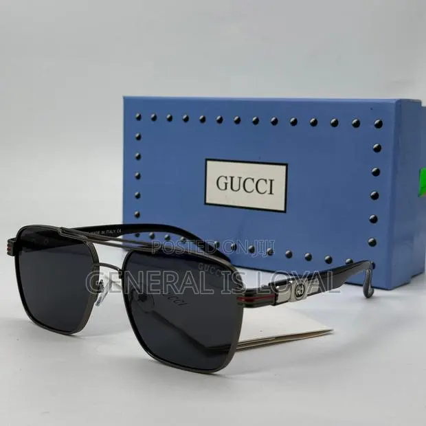 Gucci Glasses · Photo 1