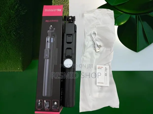 R6 Compact Phone Selfie Stick & Tripod · Photo 1