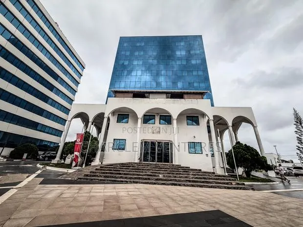 Office Property for Sale in the Heart of Accra · Photo 1