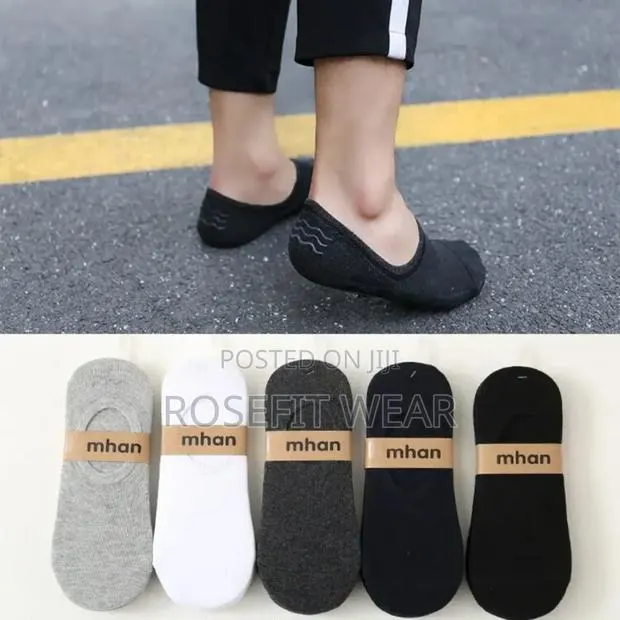 5 Pair of Socks · Photo 1