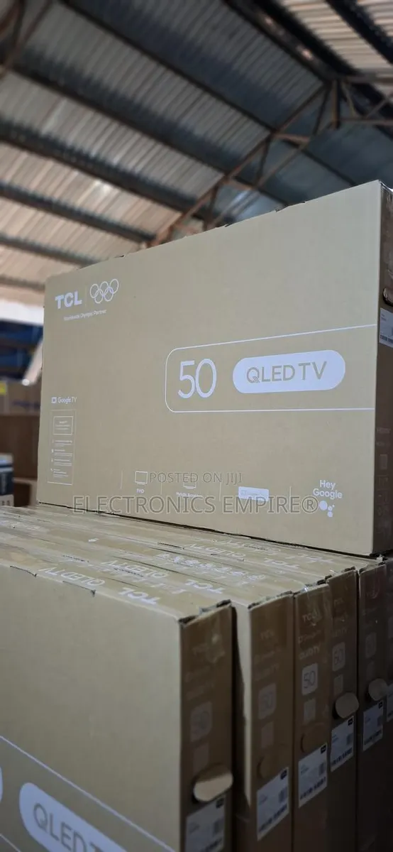 TCL 50" Qled Uhd Smart Digital Satellite · Photo 1