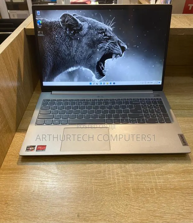 Laptop Lenovo ThinkBook 15 16GB AMD SSD 256GB · Photo 1