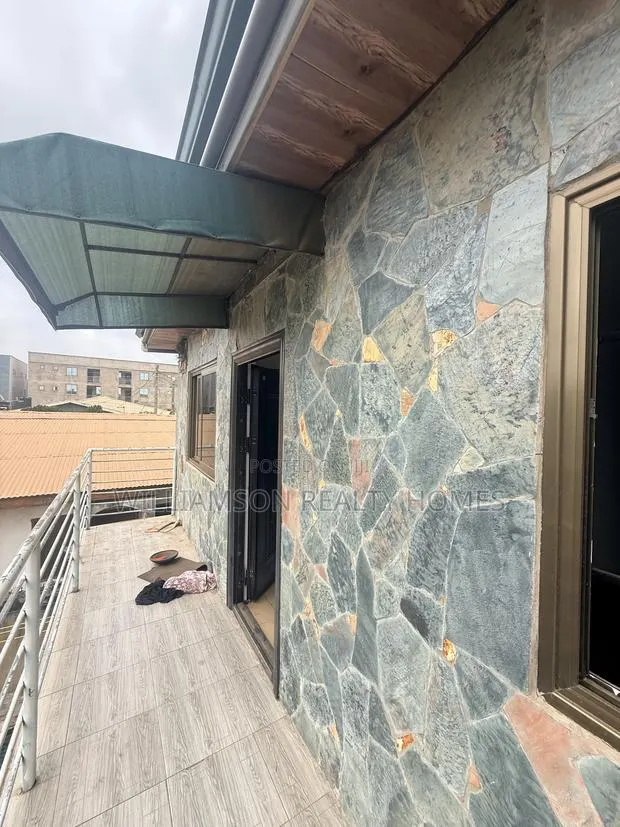 2bdrm Apartment in Kotobabi Area, Spintex for rent · Photo 1