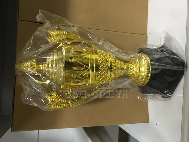 25cm Football Trophy · Photo 1
