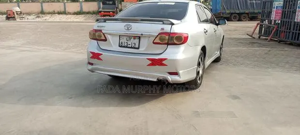Toyota Corolla S 4dr Sedan (1.8L 4cyl 4A) 2012 Silver · Photo 1