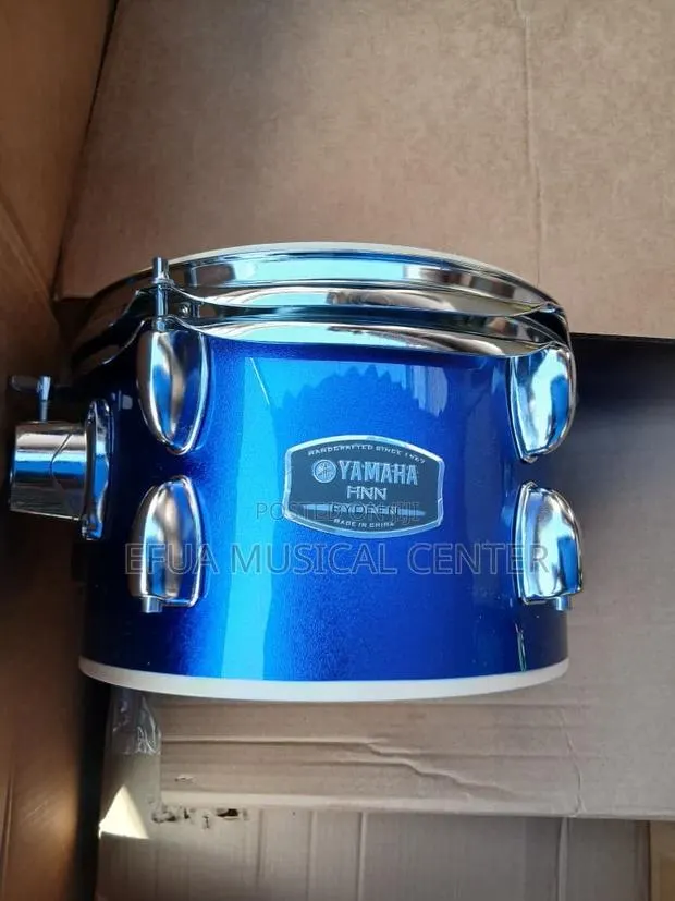 Yamaha Drum Set · Photo 1