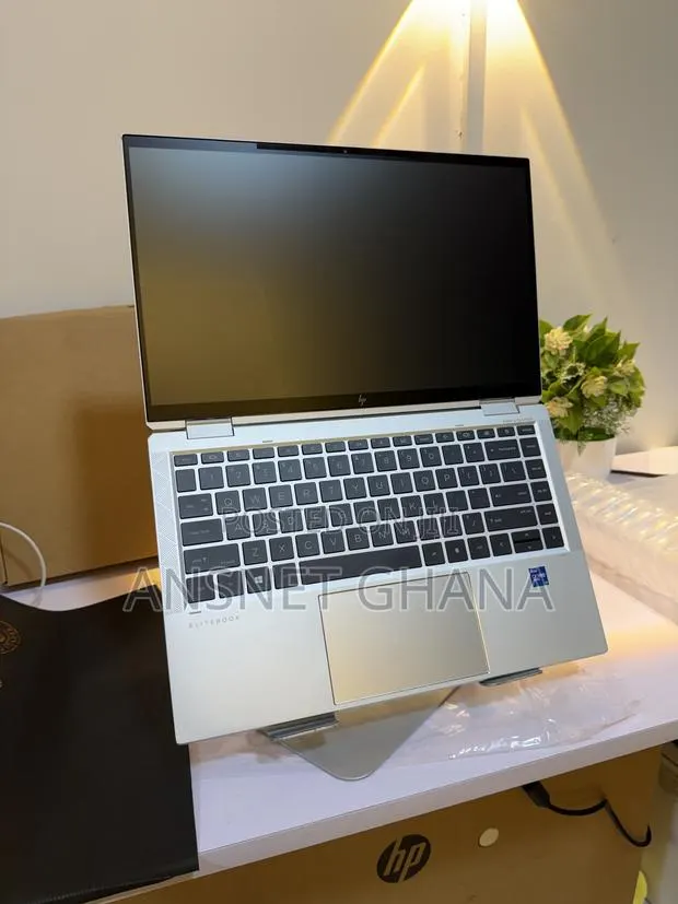 New Laptop HP EliteBook X360 1030 32GB Intel Core i7 SSD 512GB · Photo 1