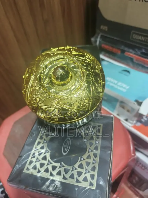 Beautiful Oud Aswad · Photo 1