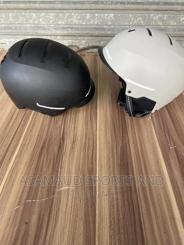 Original Helmet for Riders at Cool Price · Photo 1