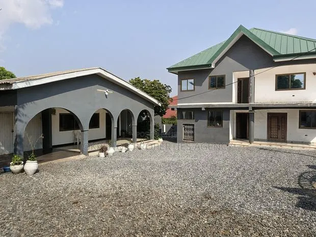 8bdrm House in Ofankor, Accra Metropolitan for sale · Photo 1