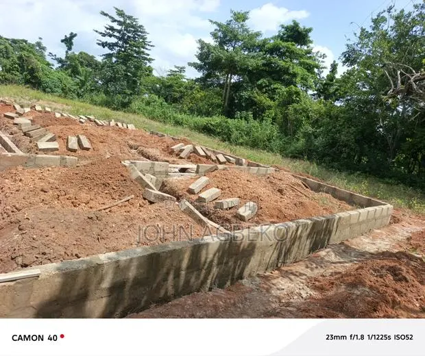 Construction · Photo 1