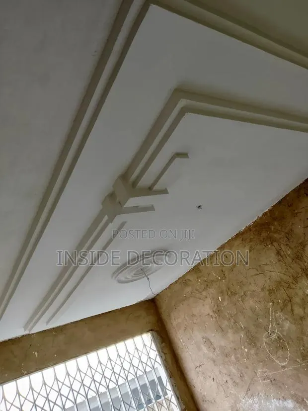 P.o.p Ceiling · Photo 1
