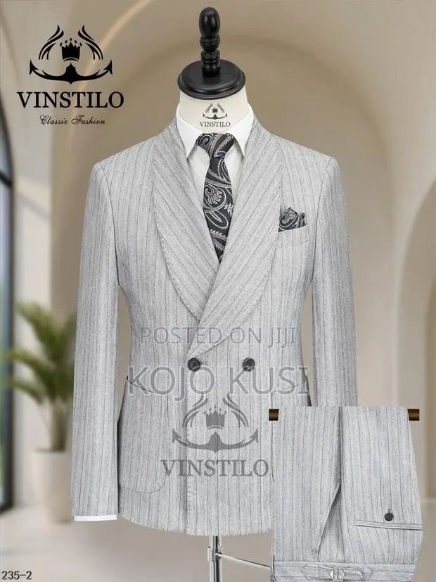 MEN’s SUIT · Photo 1