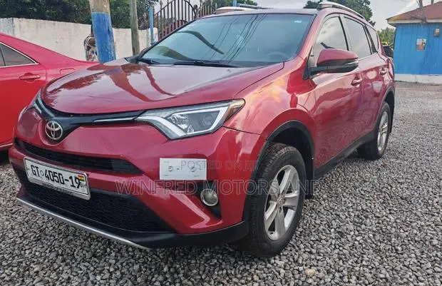 Toyota RAV4 XLE AWD (2.5L 4cyl 6A) 2016 Red · Photo 1
