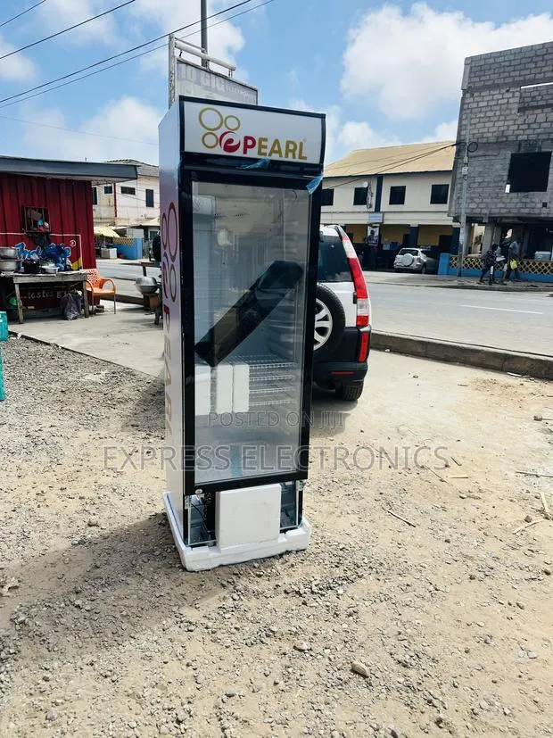 Pearl PVC-352 300L Display Fridge · Photo 1