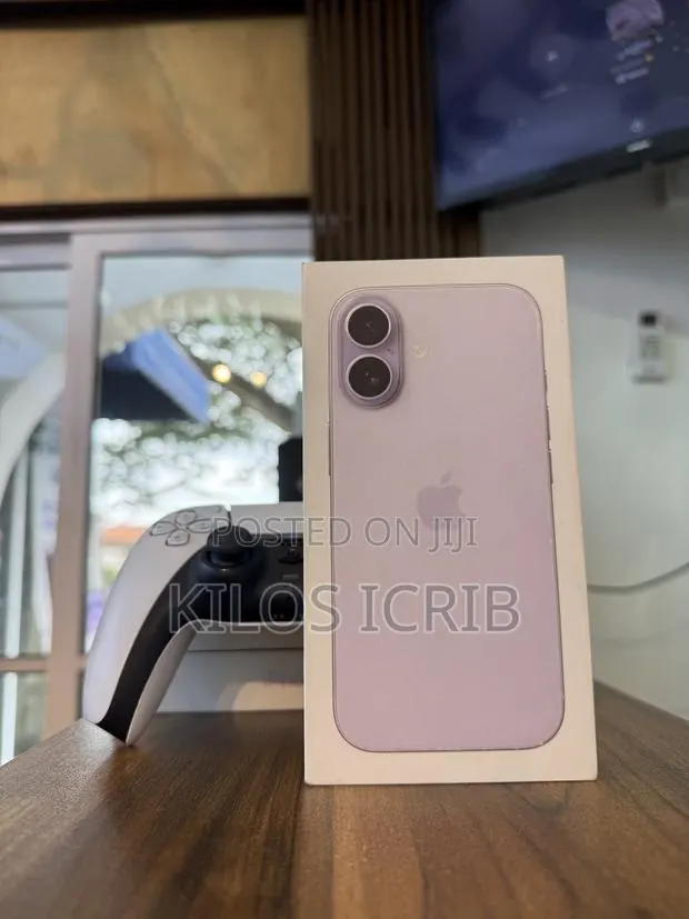 New Apple iPhone 17 256 GB Purple · Photo 1