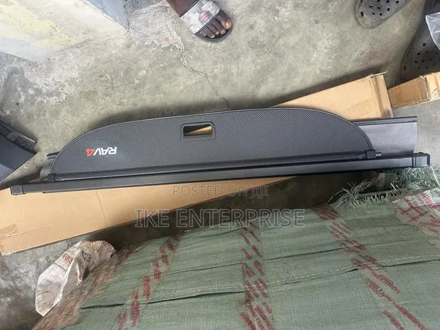 Toyota RAV4 Cargo Boot Tent/Cover 2014,2015,2016,2017,2018 · Photo 1