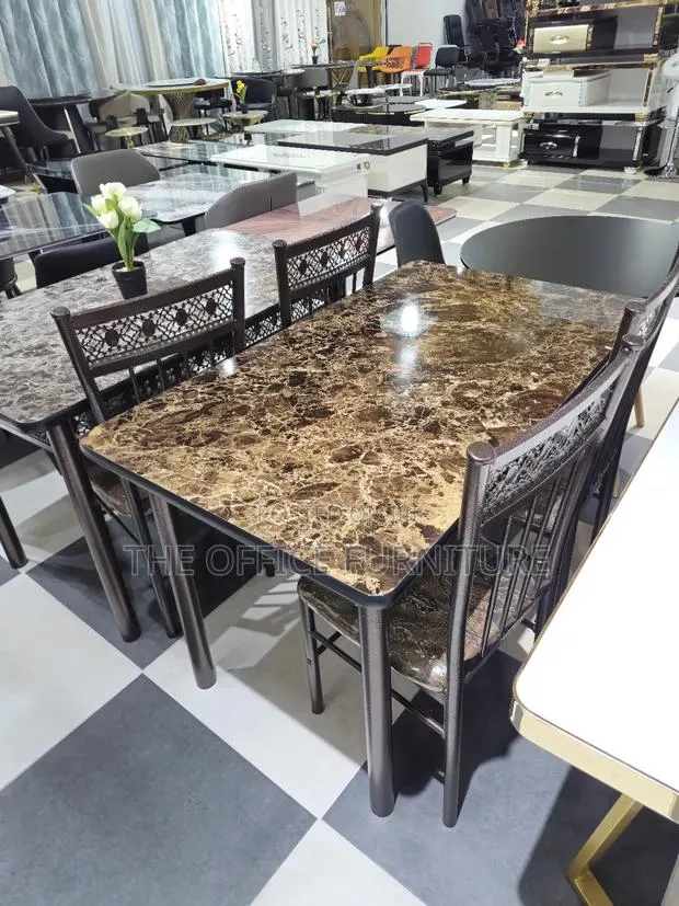 Wooden Dining Table · Photo 1