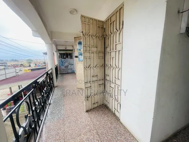 Double Shop for Rent at Mallam. · Photo 1