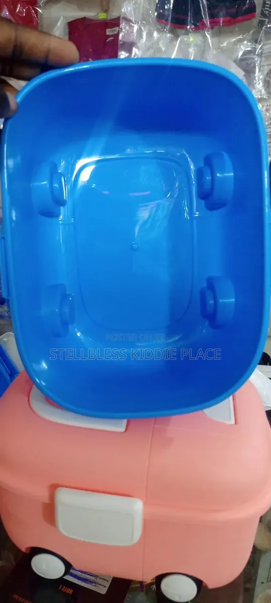 Durable Plastic Lunch Box · Photo 2