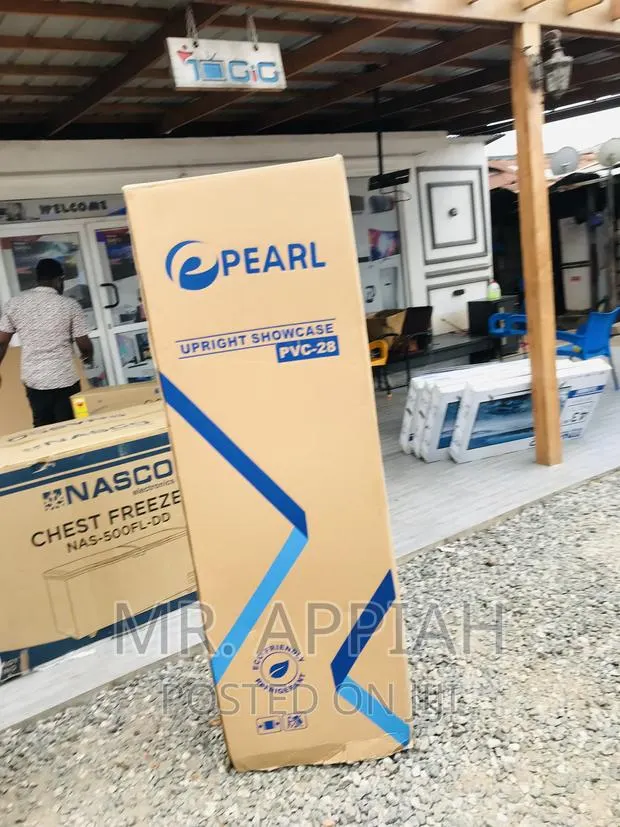 Extremely Chilling Pearl PVC 28 ,220litres Display Fridge. · Photo 1