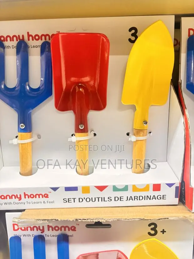 Kids Playing Farm Toolset Toy · Photo 1