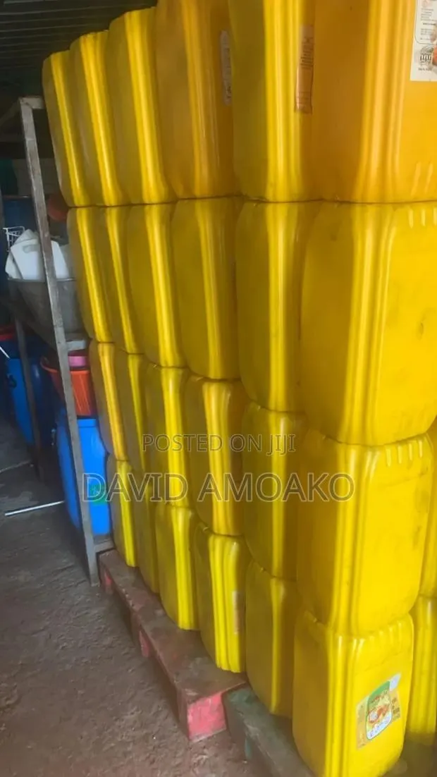 25litres Yellow Gallons · Photo 1