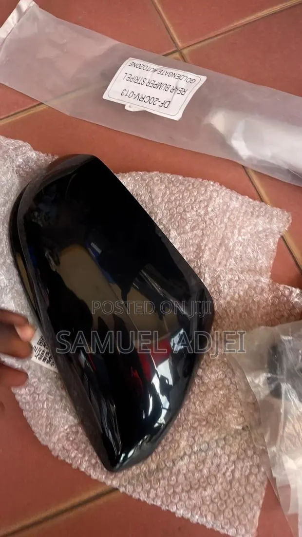 Honda CRV 2017 to 2022 Mirror Cover. · Photo 1
