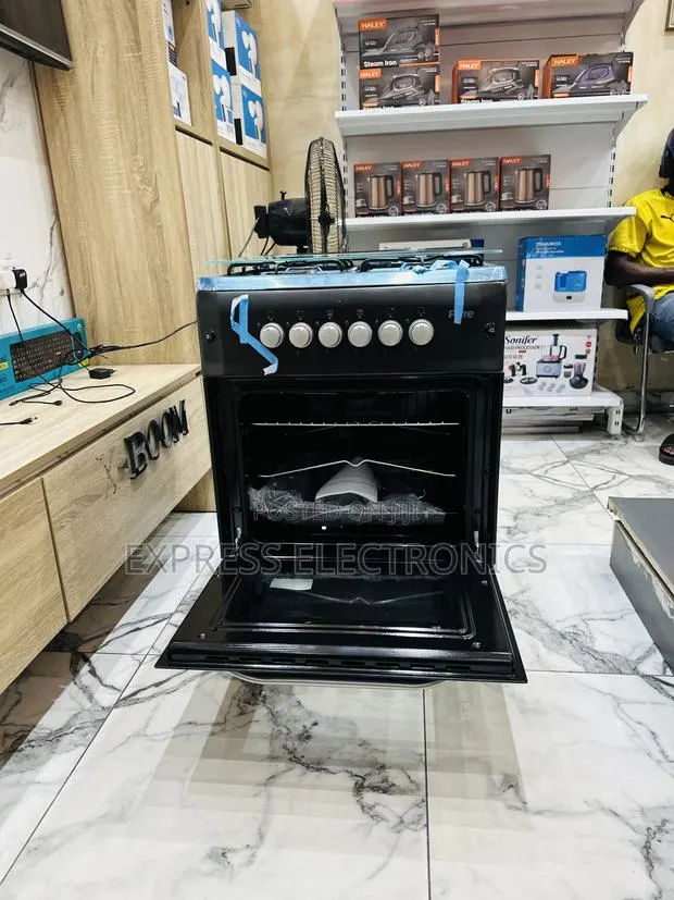 Ultra Modern Ferre Gas Cooker Oven 4burner 50/60 New Line · Photo 1