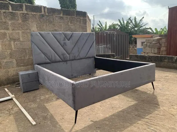 Modern Velvet Royalty Grey Chevron Tufted Queen Size Bed N Side Drawer · Photo 1