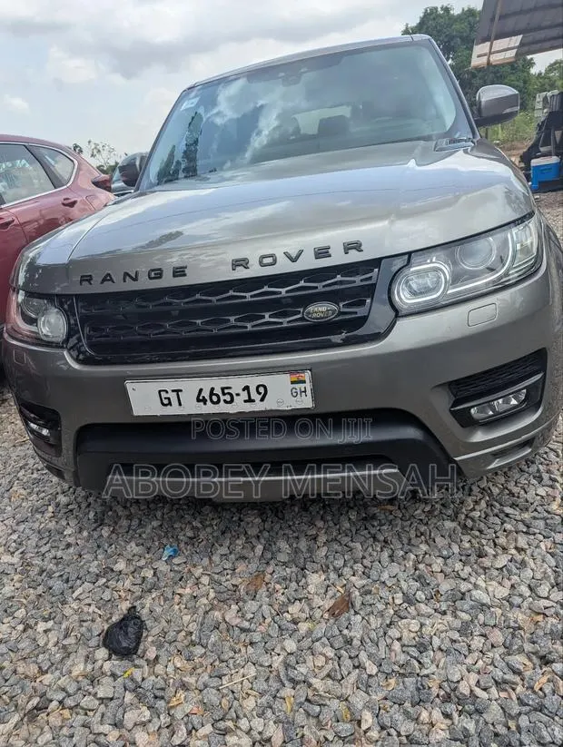 Land Rover Range Rover Sport SE 4x4 (3.0L 6cyl 8A) 2017 · Photo 1