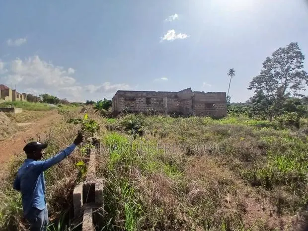 Uncompleted Building at Sokoban Kwawoma · Photo 1