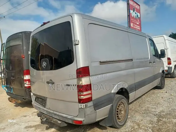 Mercedes-Benz Sprinter 2012 Silver · Photo 1