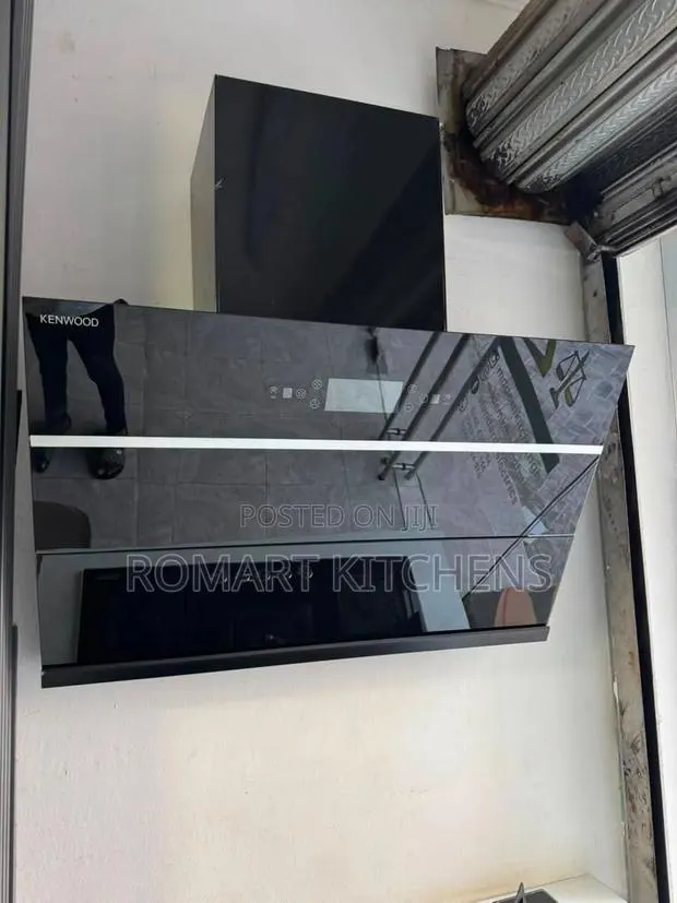 Kenwood 90cm Luxury Heat Extractor (Range Hood) With Motion Sensor · Photo 2