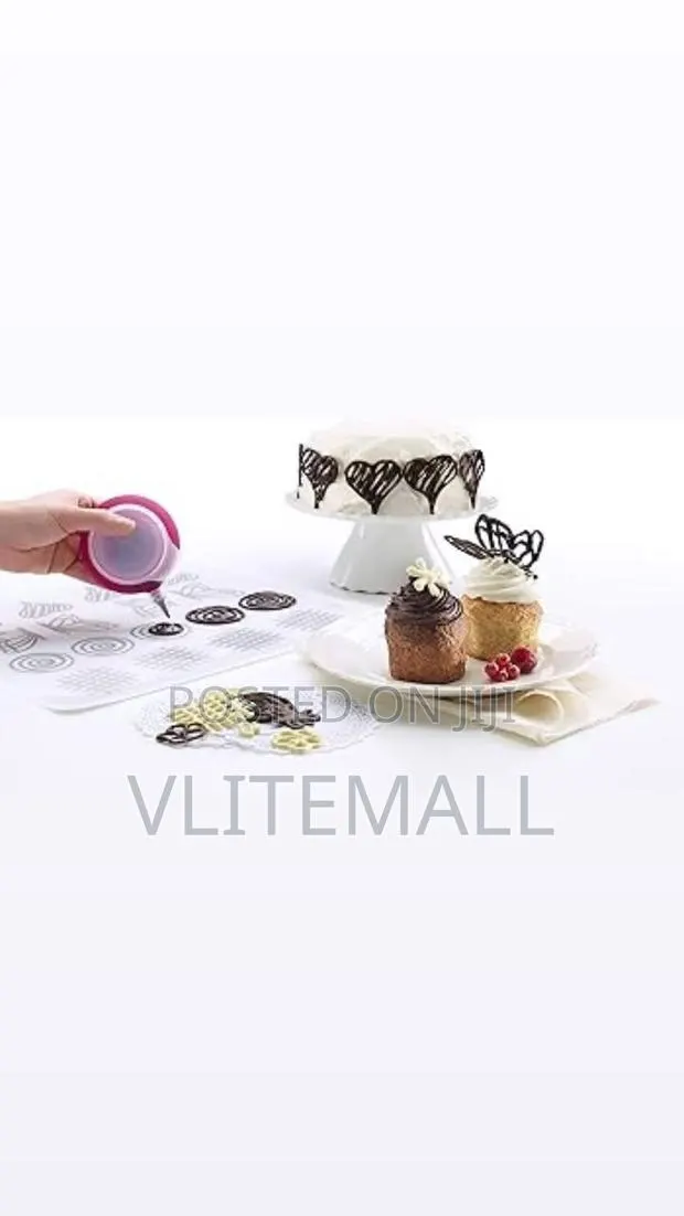 Cake Reusable Garnishing Sheet · Photo 1