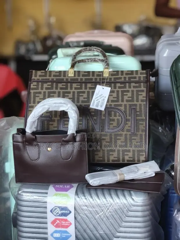 Ladies Bags 3 Sets · Photo 1