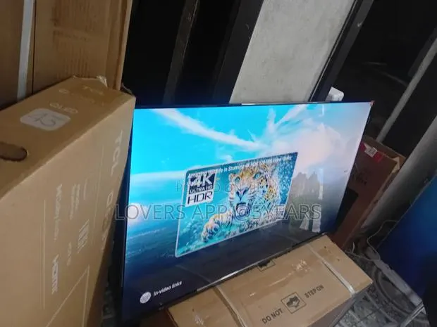 TCL 43" Qled Smart Tv With Google Assistant. · Photo 1