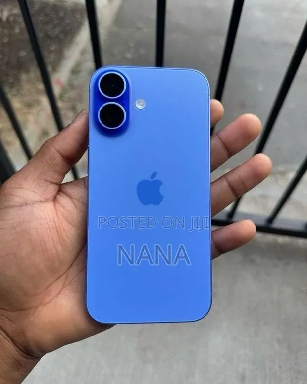 Apple iPhone 16 128 GB Blue · Photo 1