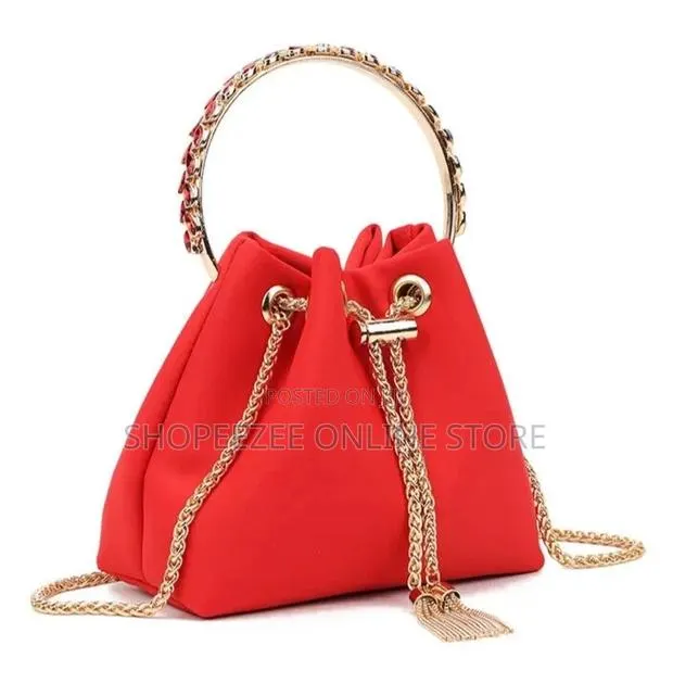 Bucket Clutch Bag · Photo 1
