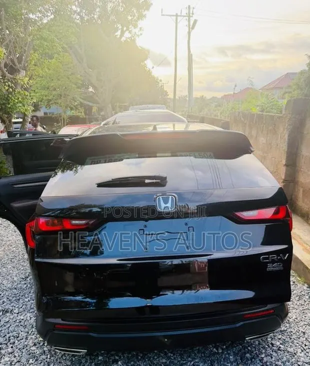 New Honda CR-V 2023 Black · Photo 1