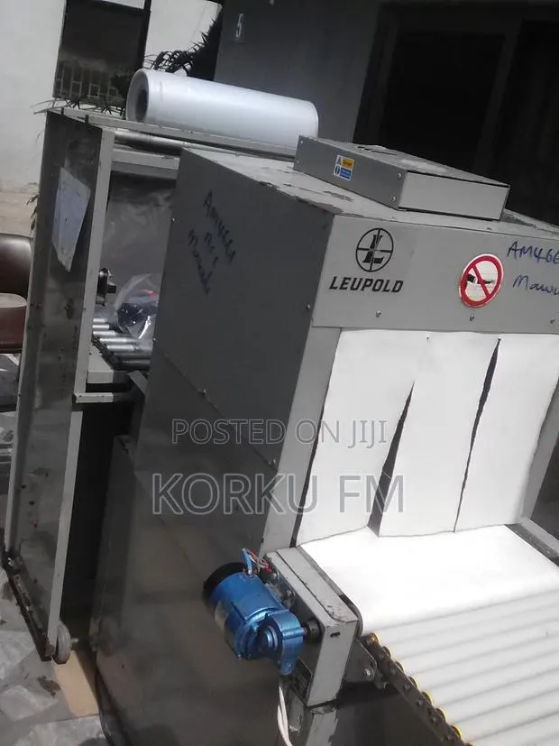 Shrink Wrapper and Sealer Machine · Photo 1