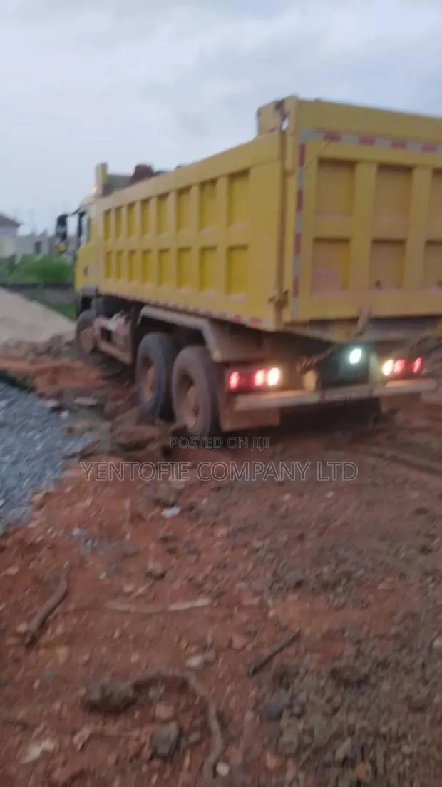 Sand/Stones/Chippings/ Quarry Dust/Filling /Laterite · Photo 1