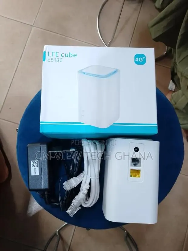 LTE Cube E5180 Cat4 Wifi Universal Router · Photo 1