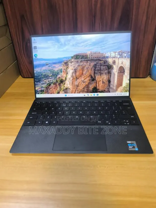 Laptop Dell XPS 13 9310 16GB Intel Core i7 SSD 512GB · Photo 1