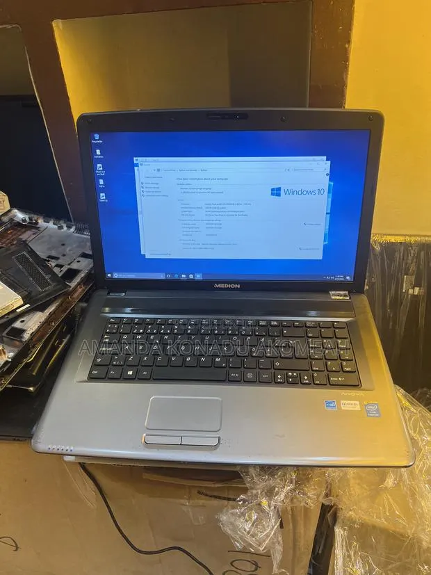 Laptop Medion 4GB Intel Pentium HDD 250GB · Photo 1