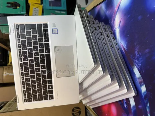 Laptop HP EliteBook 1030 8GB Intel Core I5 SSHD (Hybrid) 256GB · Photo 1