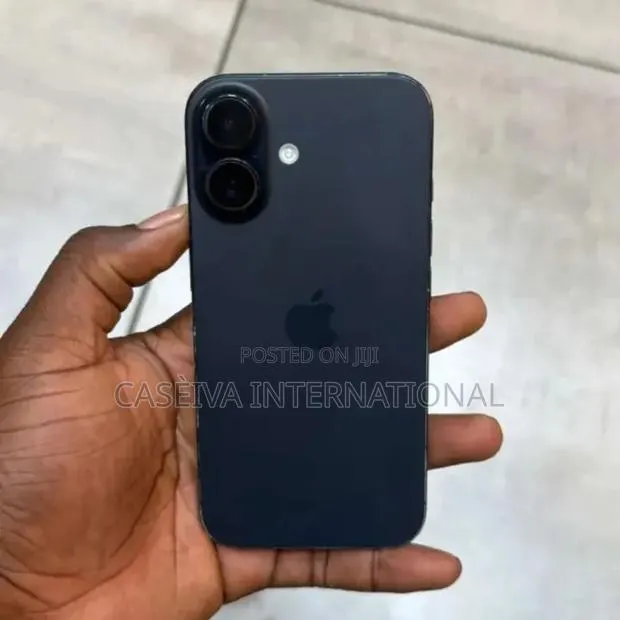 New Apple iPhone 17 Pro Max 1 TB Black · Photo 1