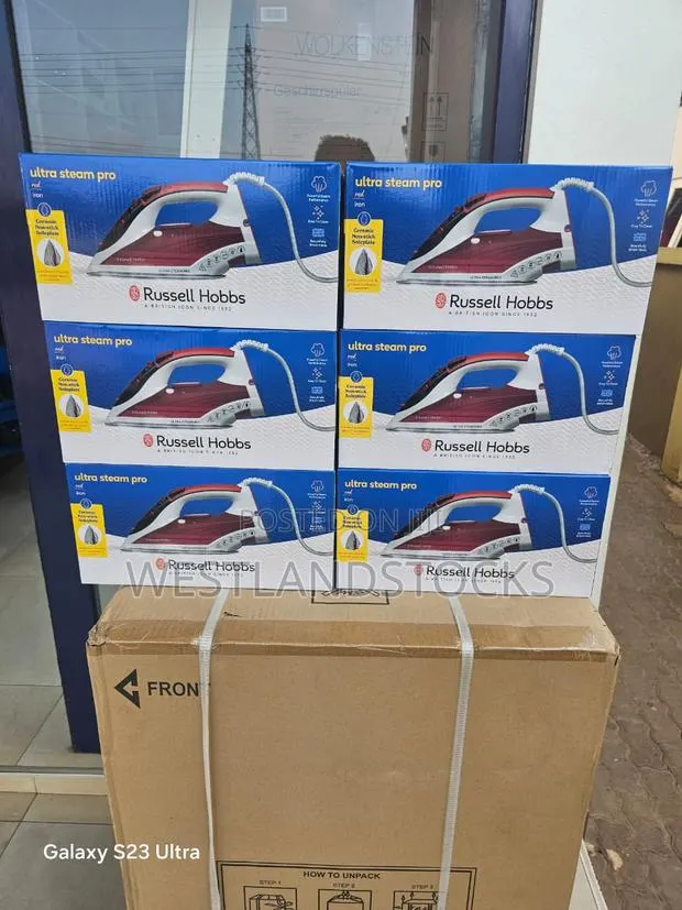 Russell Hobbs Ultra Steam Pro Iron AEG Iron SI5-2-6OG · Photo 1