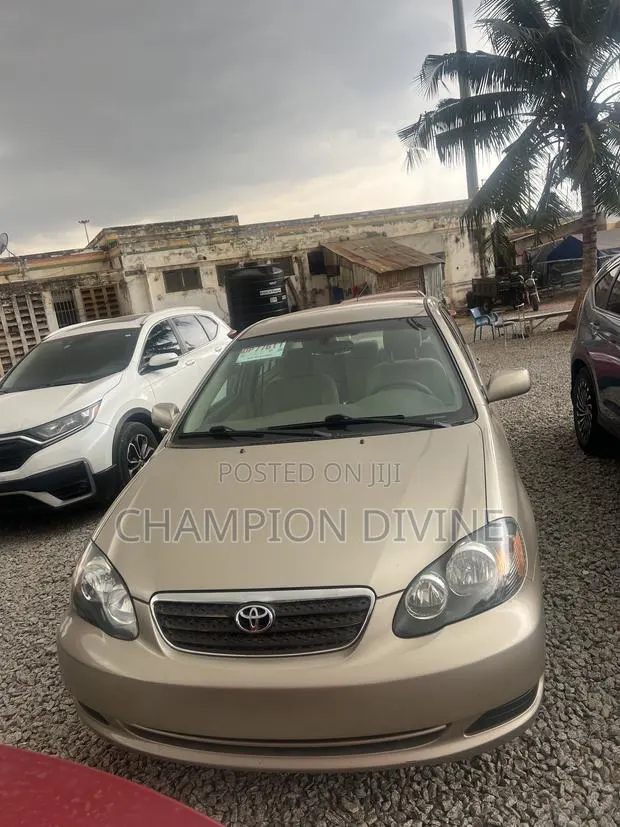 Toyota Corolla 2008 Gold · Photo 1