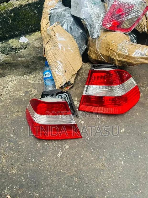 BMW Tail Light Complete E46 · Photo 1